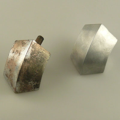 Original und Nachguss von Stoßstangen-Endstück für Donnet Zedel Faux Cabrio 1925. Gefertigt in Handarbeit aus Aluminium. - nachguss.de