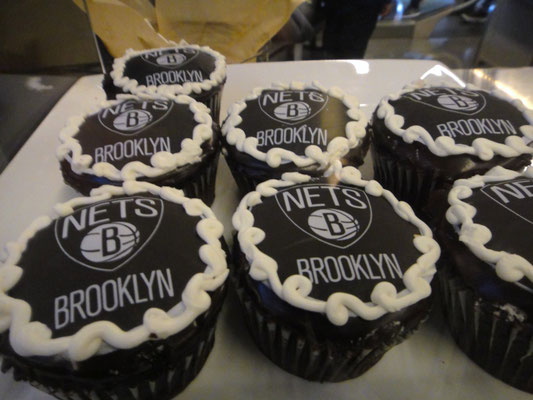 ブルックリン・ネッツのテーマカラー、黒のカップケーキ