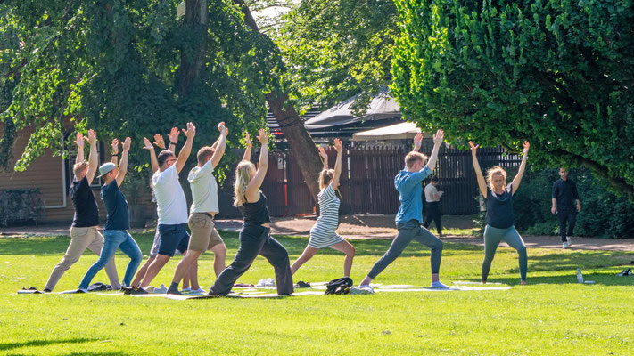 Yoga im Park