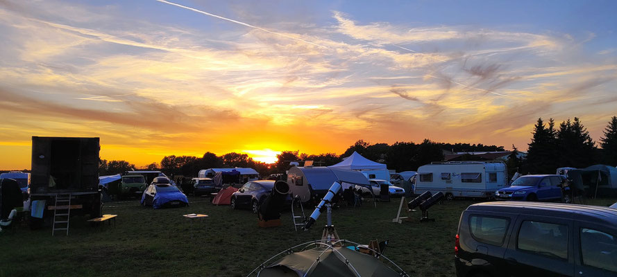 Der Freitagabend hielt den schönsten Sonnenuntergang bereit.