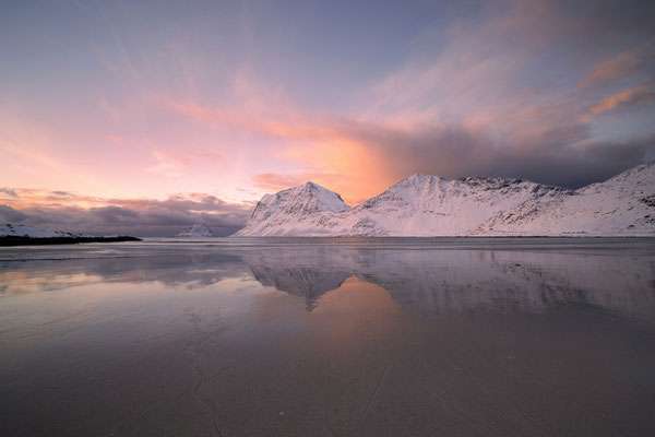Haukland Strand l 2024
