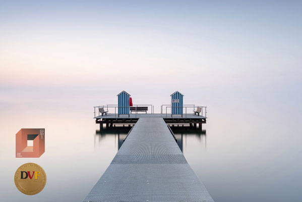 Goldmedaille im Themenwettbewerb "Stille" des DVF, Bronzemedallie im Fine Art Photography Awards (FAPA) 2024, Kategorie "Seascape"/Amateure 