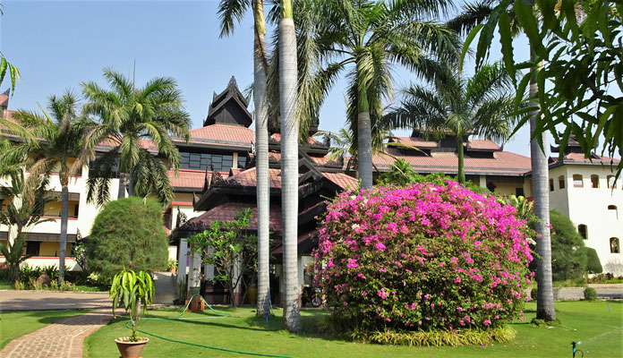...Amazing Bagan Resort.
