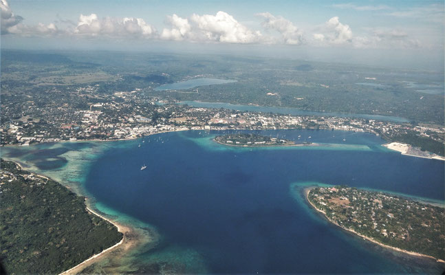 Abflug in Port Vila.