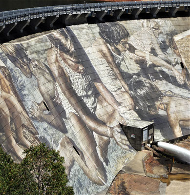 ....Fotografen Guido van Helten und dem Künstler Colli.