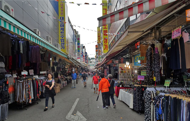 ....beim Namdaemun Market.