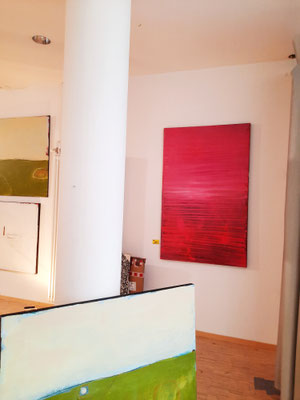 rotes Bild an der Wand