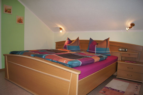 Schlafzimmer zwei der Ferienwohnung 2