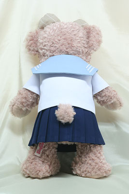 女子セーラータイプ（後ろ）