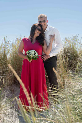 Brautpaar am Strand von St. Peter-Ording