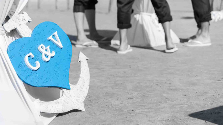 Hochzeitsfotograf St. Peter-Ording - Sektempfang am Strand in Ording