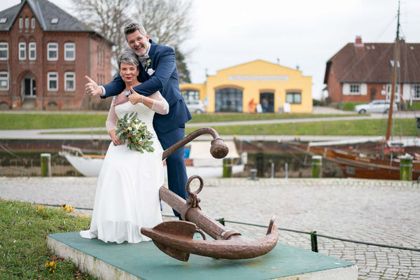 Fotograf Tönning - Hochzeitsfotos am Hafen 