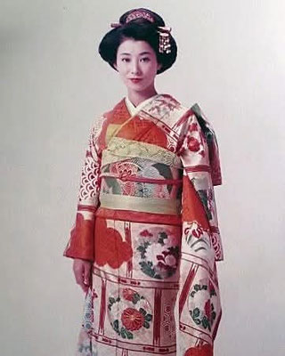 歌手小川知子20歳成人式