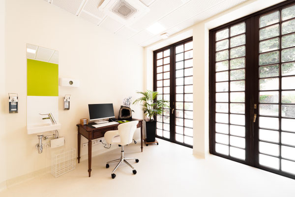 Behandlungszimmer 1