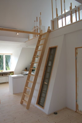 Die Leiter zur Galerie