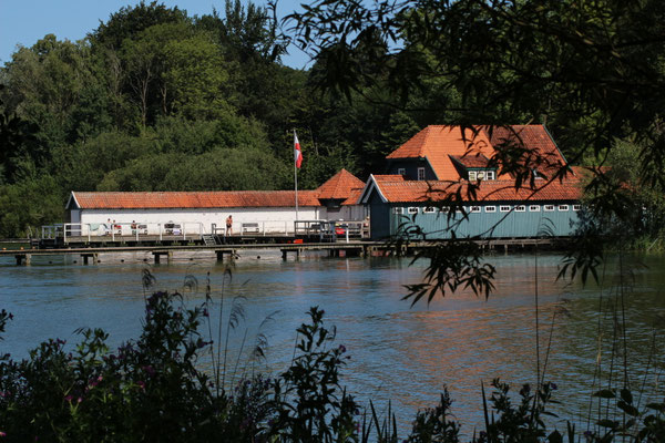 Die historische Badeanstalt am Eutiner See