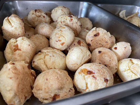 Pão de Queijo（ポンデケイジョ）　もちもちのチーズぱん