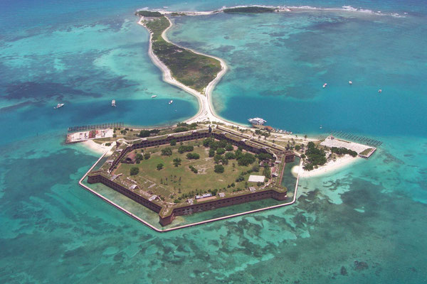 Fort Jefferson mit Bush Key aus der Vogelperspektive