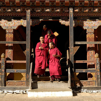 Monks in Trongsa Dzong