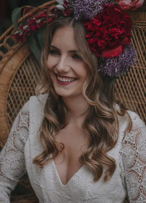 Groom: @marcel_yao  Photography: @a_stone.de Hair&Make up: @brautliebe.com_  Decoration: @mehrkonfettibitte & @goldroeschen_vintage_verleih  Flowers: @nymph_blumendesign Paper goods: @nicnillasink Table&Chairs: @nimmplatz Baldachine: @tipiyeah Dress: @dau