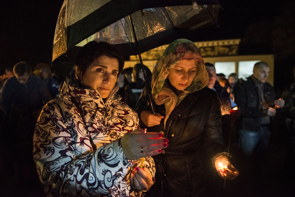 A moment to commemorate the anniversary of the nuclear disaster. The commemoration ceremony is held every year on 26 April, in the main square of Chernobyl and culminates with a orthodox mass in memory of the victims.