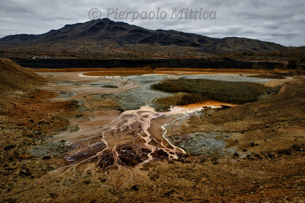 Copper smelting plant and spills of toxic waste