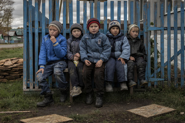 Children in the contaminated village of Karabolka