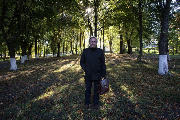 Professor Bandazhevsky in the central park of Ivankiv City. Ivankiv is a city of 10,000 inhabitants located 50 kilometers from the Chernobyl exclusion zone and has been heavily contaminated by the Chernobyl accident, but has never been evacuated.