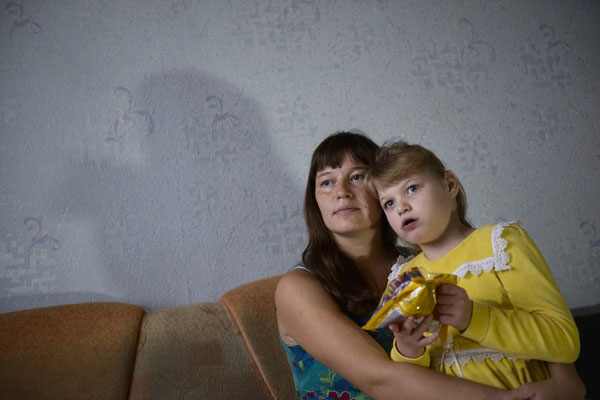 Marina and her daughter Milana who has the Angleman syndrome, a genetic disease. Kysthym
