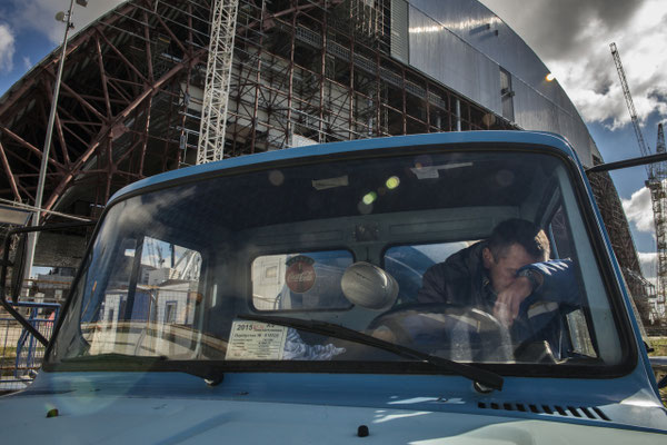 Workers involved in the construction of the new confinement. 2,000 workers are building the new sarcophagus to bury the reactor number 4. The new safe confinement is 110 meters high, 164 meters large and 257 meters long. 