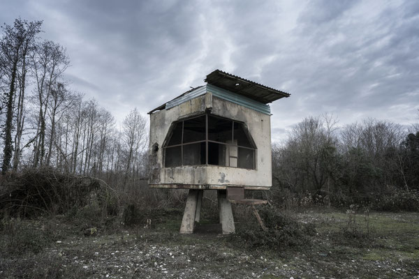 A guard tower, where the war’s first two victims – two policemen – lost their lives.