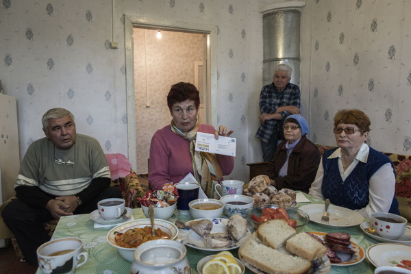 Raissa Nizamova, with her family, she is a victim of the 1957 accident, Karabolka