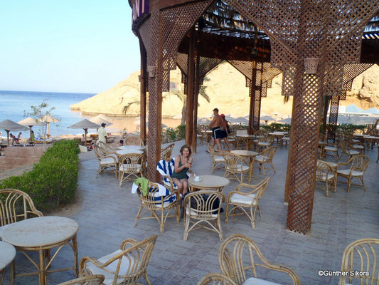 in der Strandbar