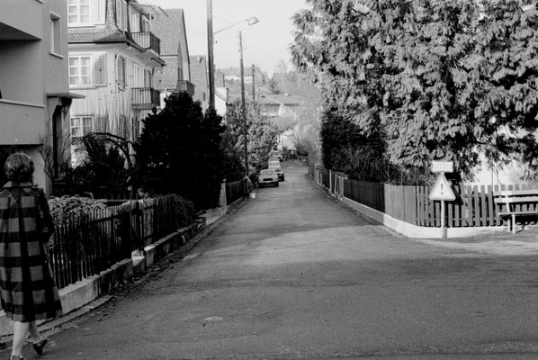 Dezember 1979: Feldmoosstrasse, Blick von der Kreuzung mit Feldstrasse / Schwandelstrasse