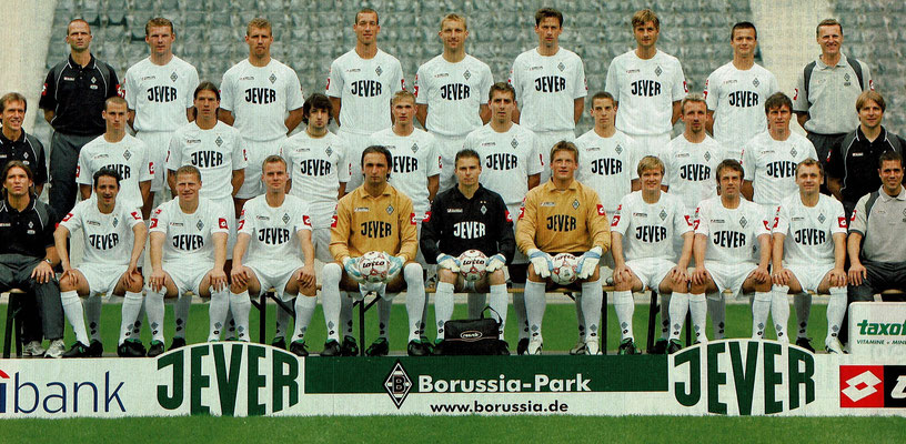 Der Kader für die Saison 2004-05 (Foto: kicker-Sonderheft)