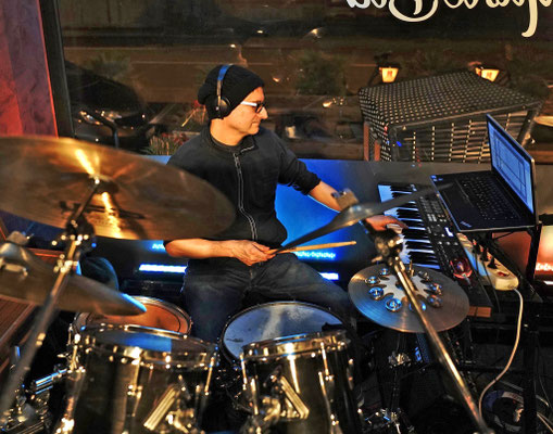 Fotografie: Willy Surbeck im Highspeed Music Bar, Binningen