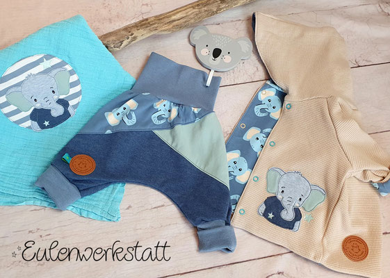 Newbornset mit Stickerei