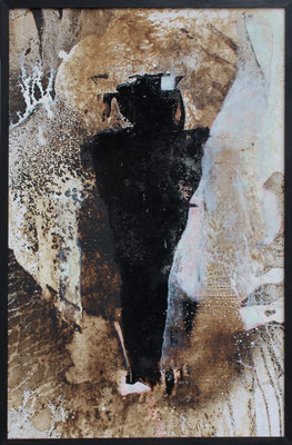 Schattenmann 1 / 52 x 82 cm / Bitumen Mischtechnik auf Karton / 2023