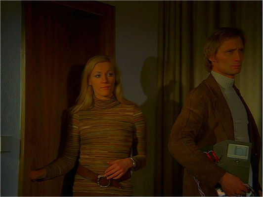 Lilith Ungerals Beta machte sich als Schauspielerin in einigen Fassbinder-Filmen einen Namen, während Arthur Brauss als Gamma durch seine Rollen in "Großstadtrevier" und zahlreichen Tatort Filmen Bekanntheit erlangte