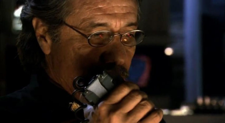 Edward James Olmos war ein würdiger Nachfolger für Lorne Greene, den Adama der Original Serie