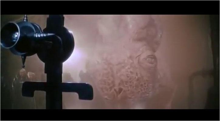 Aliens gibt es im Dune Universum nicht, genetisch veränderte Menschen wie die Raumfahrergilde allerdings schon