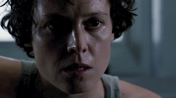 Sigourney Weaver trat einem weiteren Alien-Teil erst skeptisch gegenüber, entschied sich dann aber zum Glück um