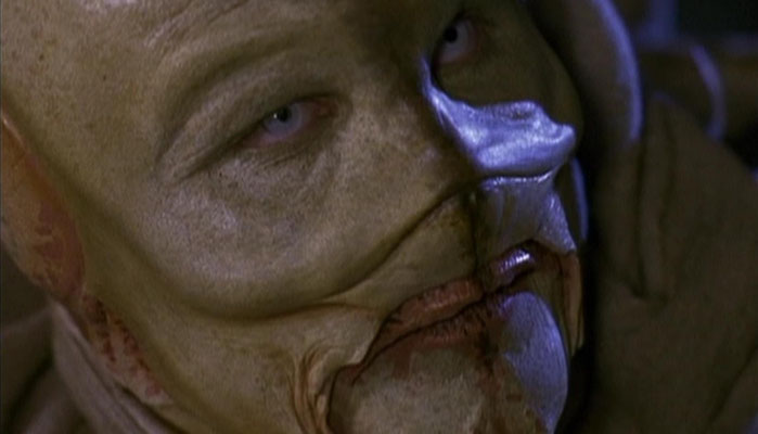 auch ein Alien, der während eines Besuchs auf der Erde starb, bewohnt die Riverworld