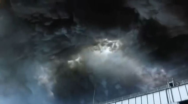ein ungewöhnliches Gewitter zieht herauf