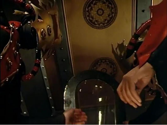 ein Blick auf die Gefolgsleute des Captain Nemo, die Cyrus Smith gerade vor dem Ertrinken gerettet haben