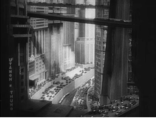für etwa 15 Sekunden Film wurden 500 Modell per Hand Millimeter um Millimeter bewegt und per Stop Motion Verfahren aufgenommen