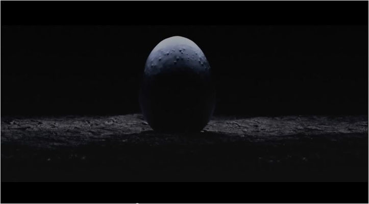 as Ei aus dem das Alien schlüpft, wie es im Trailer gezeigt wird. Zusammen mit der unheilvollen Musik von Komponist Jerry Goldsmith lässt allein schon dieser Anblick böses erahnen