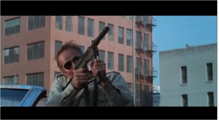 Charlton Heston als Robert Neville in seinem zweiten von Drei Science Fiction Filmen, die er zwischen 1968 und 1971 drehte