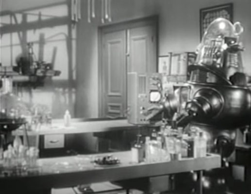 Robby, der Roboter hatte in Alarm im Weltall allen die Show gestohlen und wurde in den USA so beliebt, dass er nicht nur einen eigenen Film erhielt, sondern auch in TV Serien und Werbespots zu sehen war