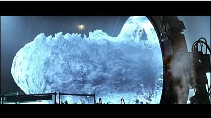 Dieses Bild ist allen Fans vertraut. Um es zu erzeugen experimentierte das Special Effects Team mit WasserTrotz diverser künstlerische Freiheiten hat sich der Regisseur durchaus bemüht, Stil und Ästhetik des alten Ägypten einzufangen)
